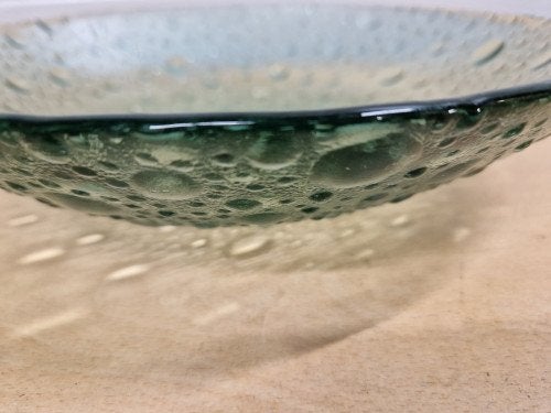 schaal glas groen met bubbels, Huis en Inrichting, Ophalen of Verzenden, 'T Olde Gre-j, Info@toldegrej.nl, Endepoelstraat 20f Didam