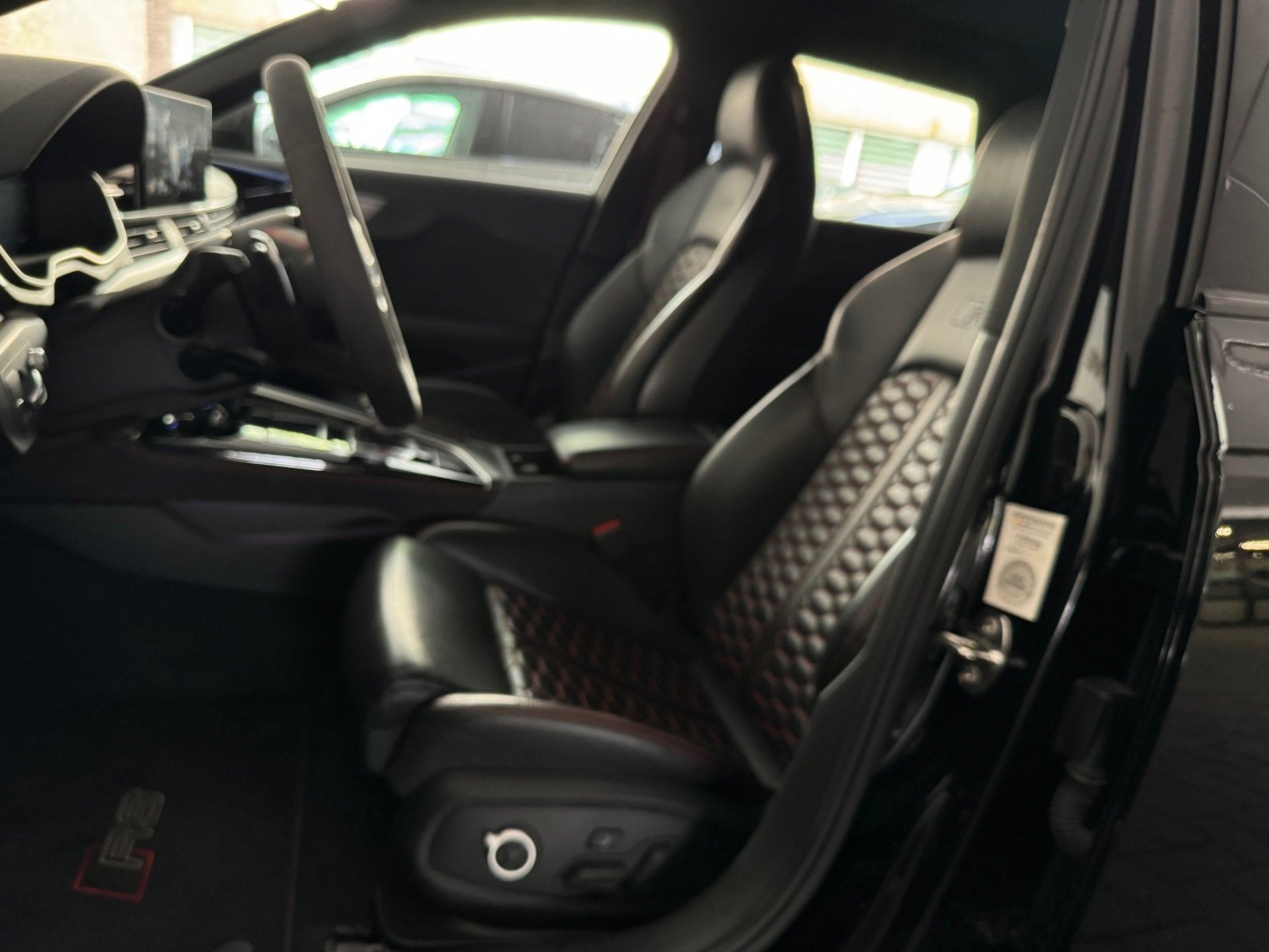 Foto 6 van Audi RS4 Avant 2.9 TFSI quattro Pano|Ceramic|B&O|HuD|Carbon