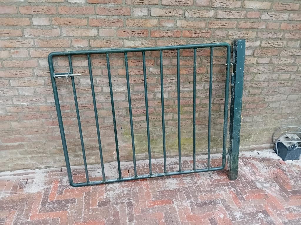 Tuin poortje met paal., Ophalen, IJzer, Tuinhek