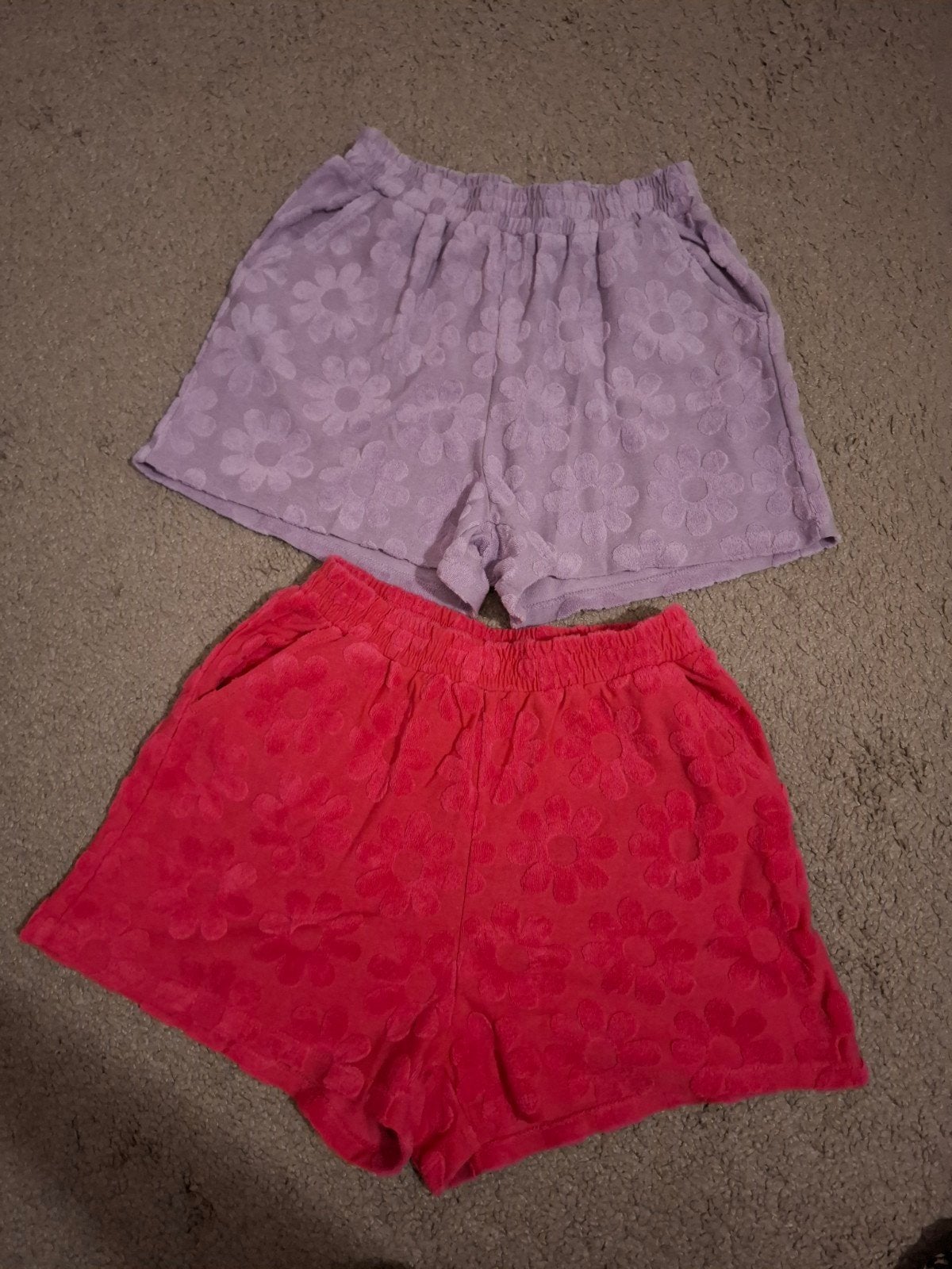 2 shorts WE maat 170/176 zgan, Broek, Meisje, Ophalen of Verzenden, Zo goed als nieuw