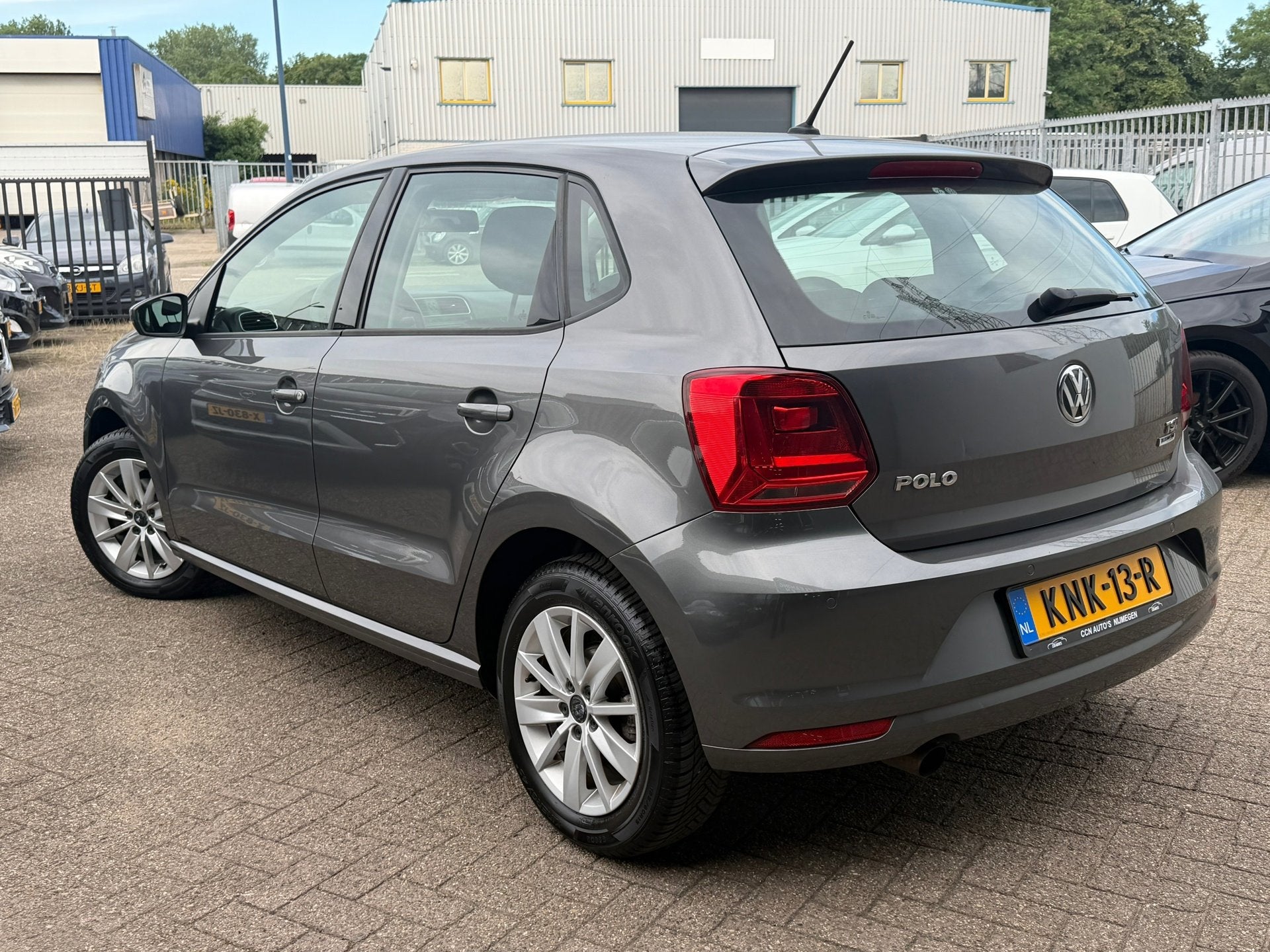 Volkswagen POLO 1.2 TSI Comf. DSG Stoelverw. PDC, Auto's, Gebruikt, Euro 6, 4 cilinders, 1039 kg