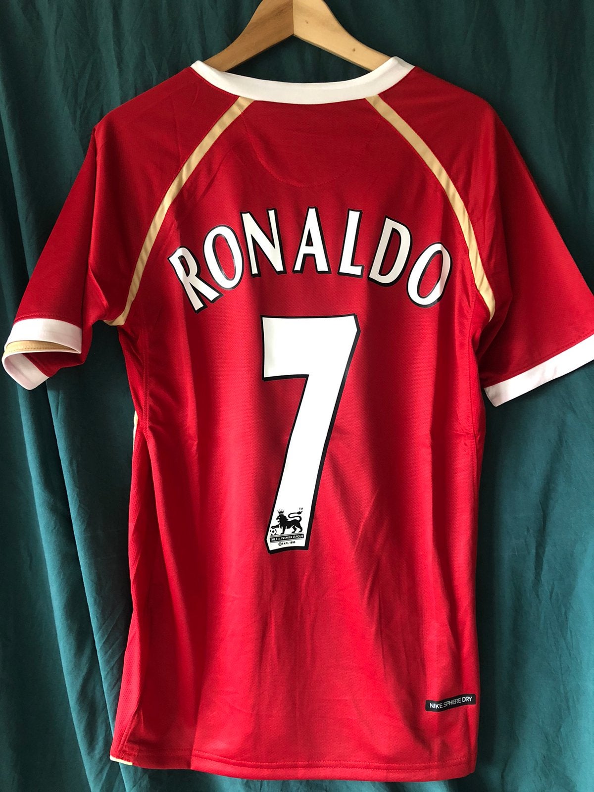 Ronaldo Manchester United retro voetbalshirt maat M, Sport en Fitness, Voetbal, Ophalen of Verzenden, Zo goed als nieuw, Shirt