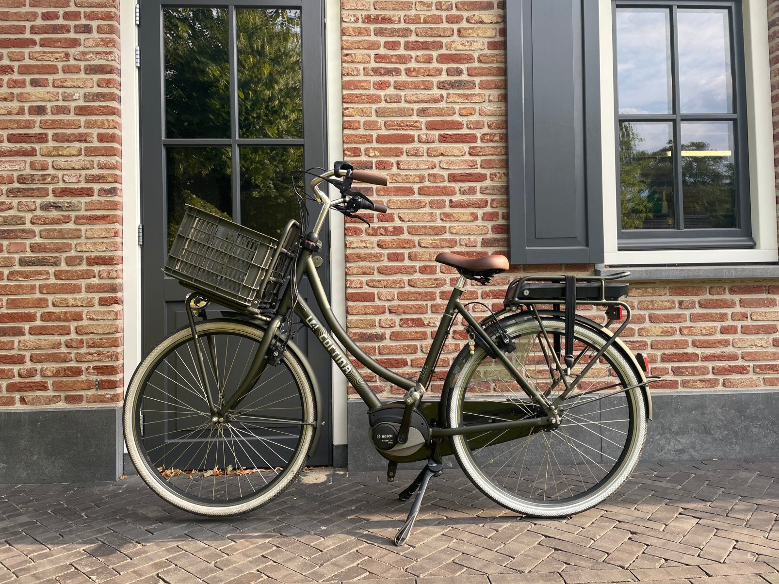 Cortina E-U4 Transport Elegance Green Matt, Ophalen, Zo goed als nieuw, Cortina, 50 km per accu of meer