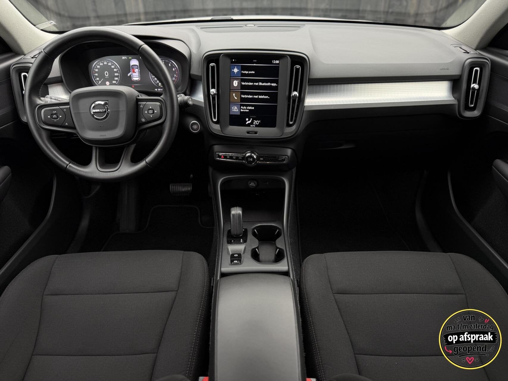 Volvo XC40 1.5 T3 Momentum Pro| Elek trekhaak| Camera| 163PK, 12 maanden, 1525 kg, Gebruikt, Euro 6