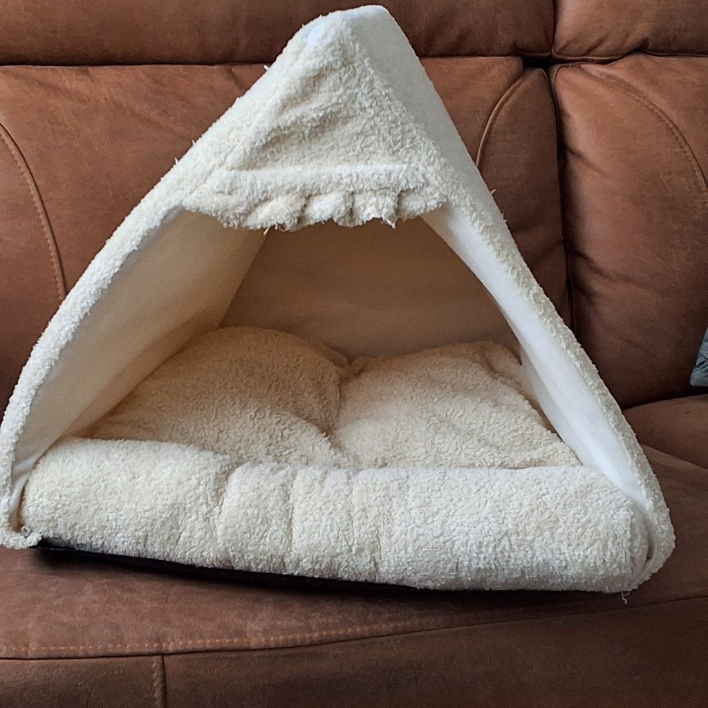 Puppy huisje(bed)en diverse benodigdheden, Ophalen of Verzenden, Zo goed als nieuw