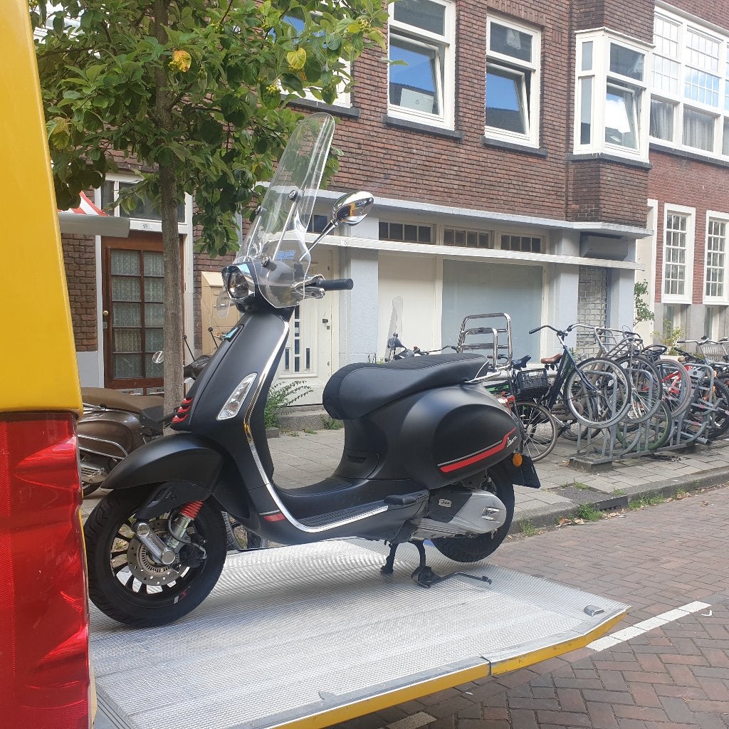 GEZOCHT : inkoop / opkoper Vespa Sprint , primavera , zip, Fietsen en Brommers, Ophalen, Zo goed als nieuw, Benzine, Vespa