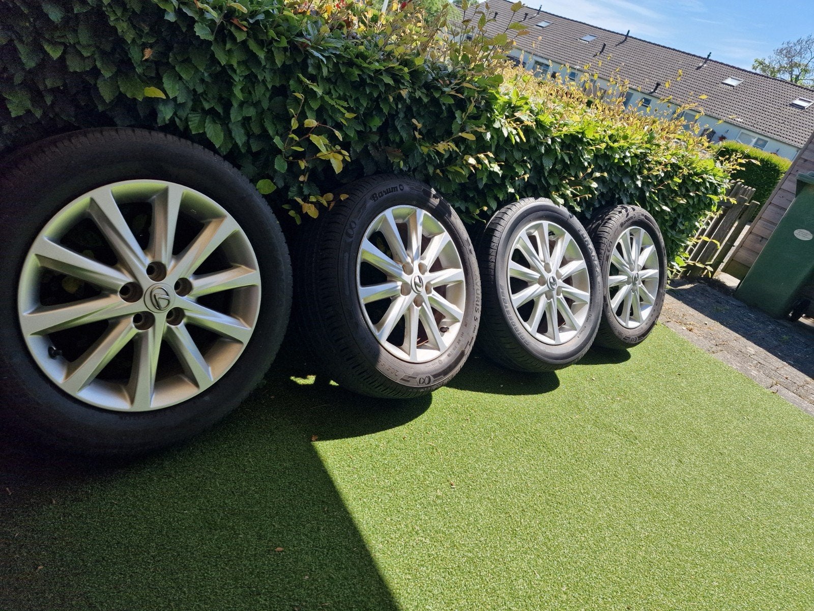 Originele Lexus 16 inch , zomerbanden 205/55/16, Auto-onderdelen, Banden en Velgen, 16 inch, Band(en), Zomerbanden, 205 mm