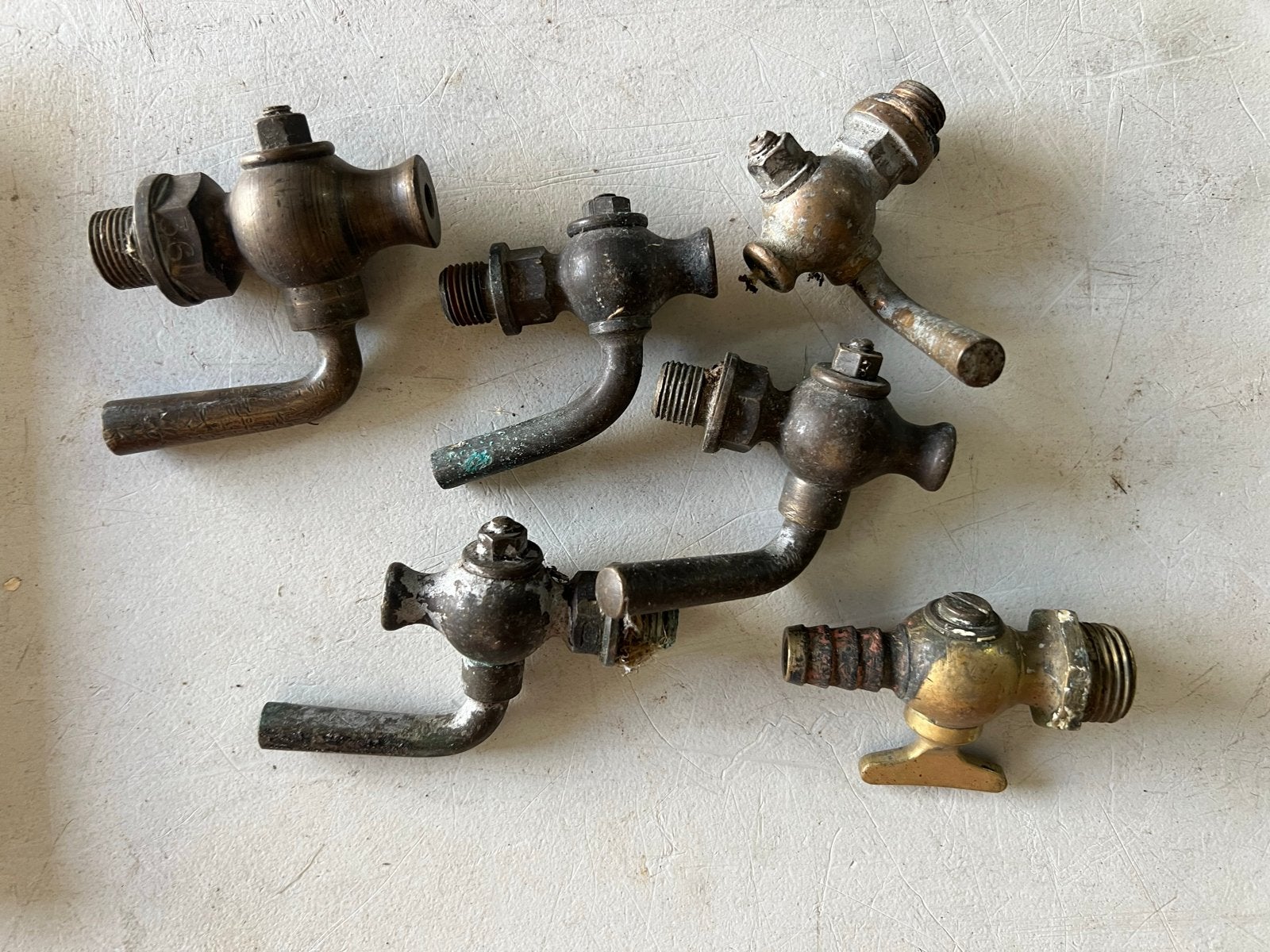 Set van 5 antieke messing kraanonderdelen, Ophalen of Verzenden