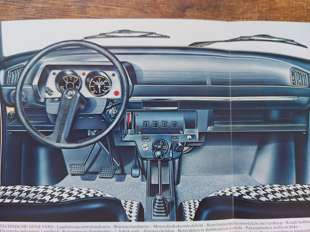 1976 keurige Citroën folder geperforeerd, Ophalen of Verzenden, Zo goed als nieuw, Citroën