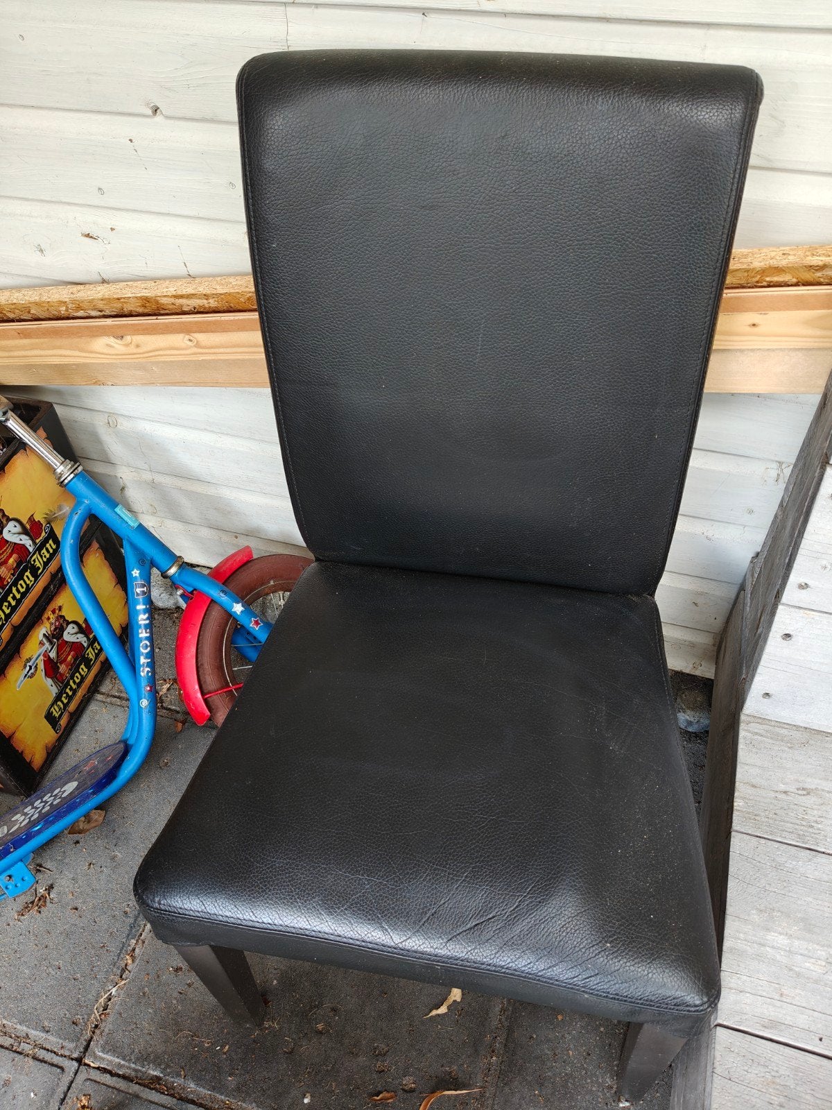 Gratis! IKEA HENRIKSDAL stoelen - Zwart leer, Ophalen, Gebruikt, Twee, Modern, Scandinavisch