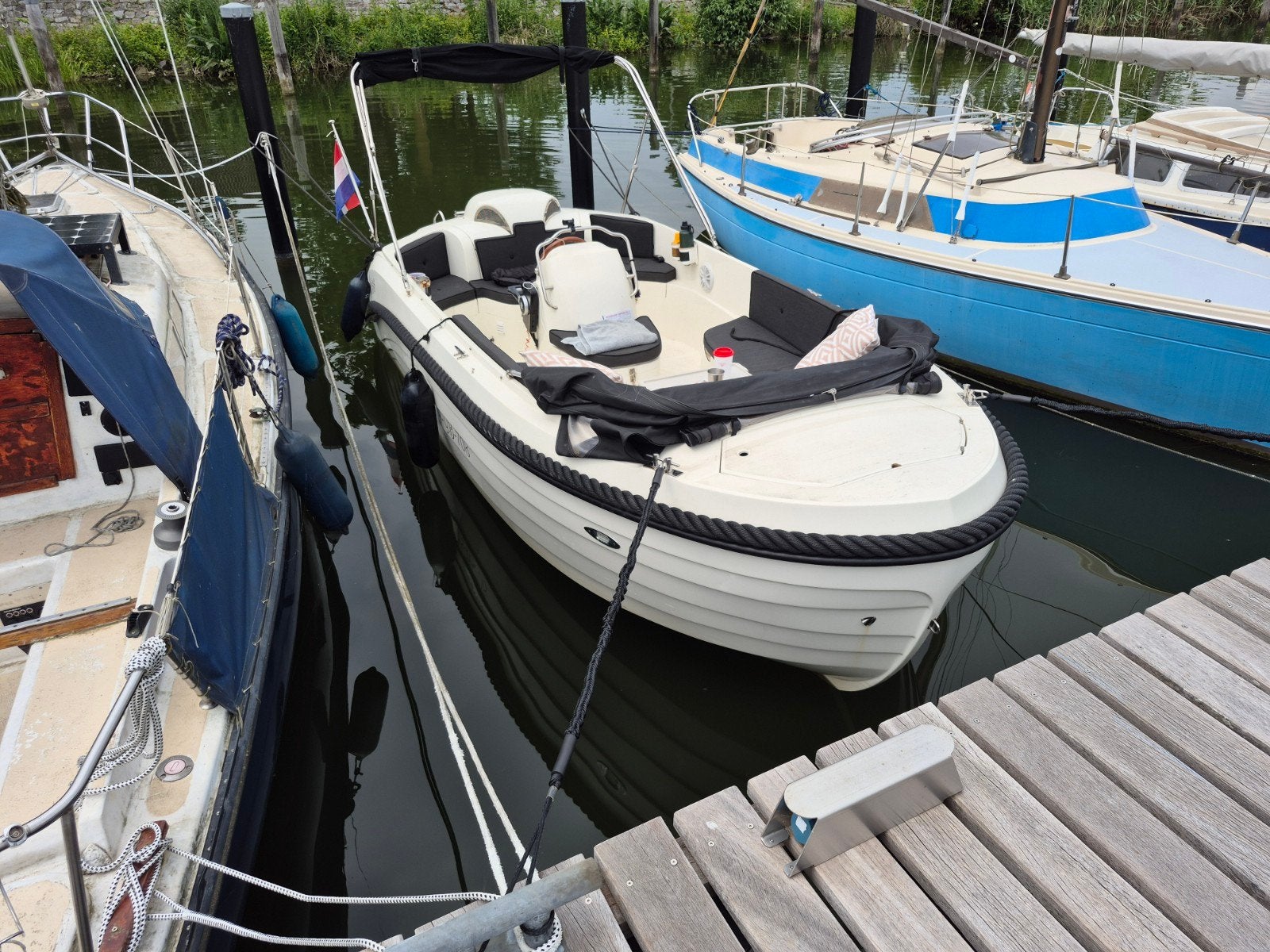 Oud Huijzer 5.70 uit 2019 + 60pk suzuki uit 2024 en trailer, Watersport en Boten, Ophalen, 60 pk, Tender, Zo goed als nieuw