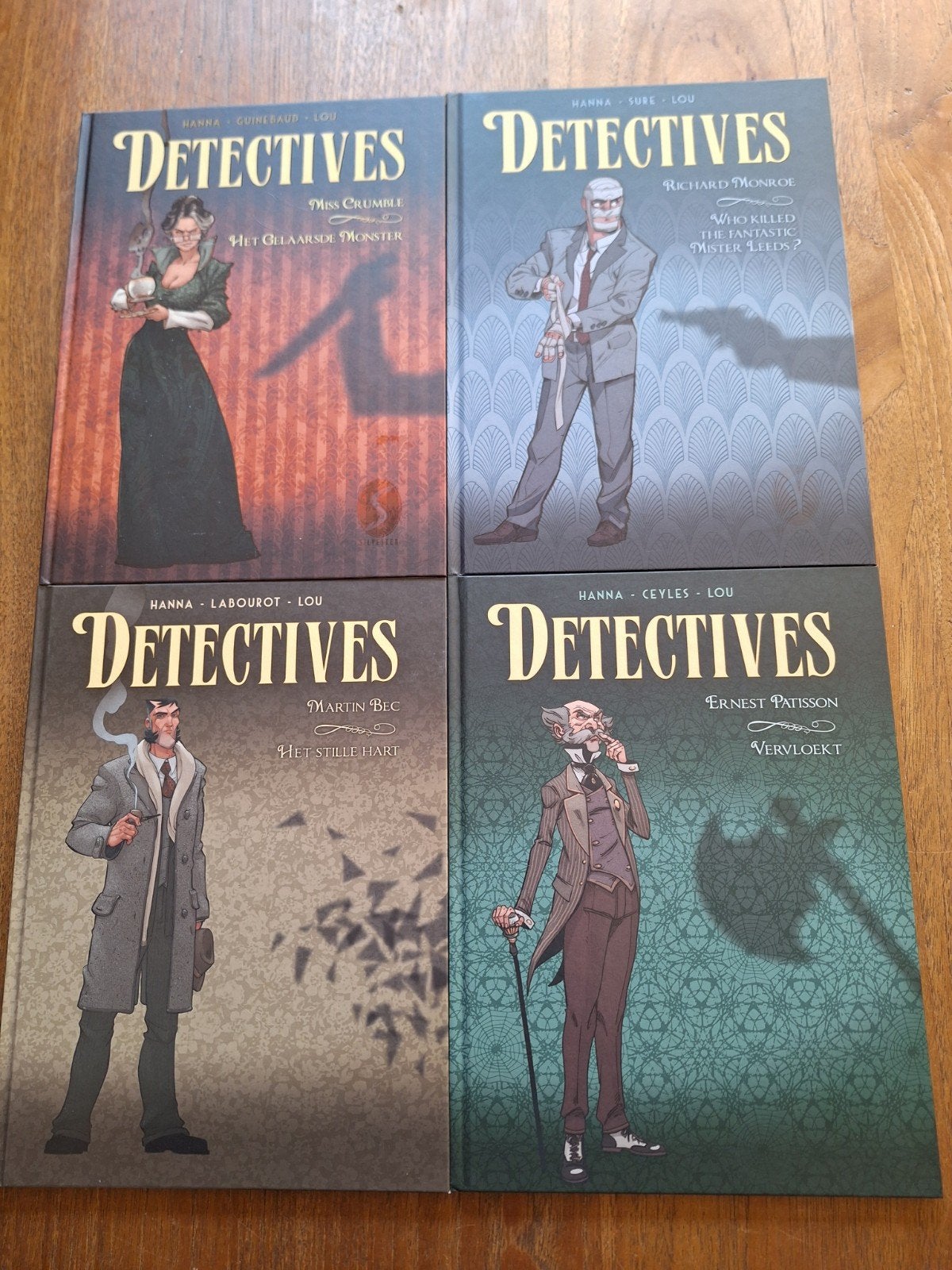 Te koop serie detectives hardcover, Eén stripboek, Ophalen of Verzenden, Zo goed als nieuw