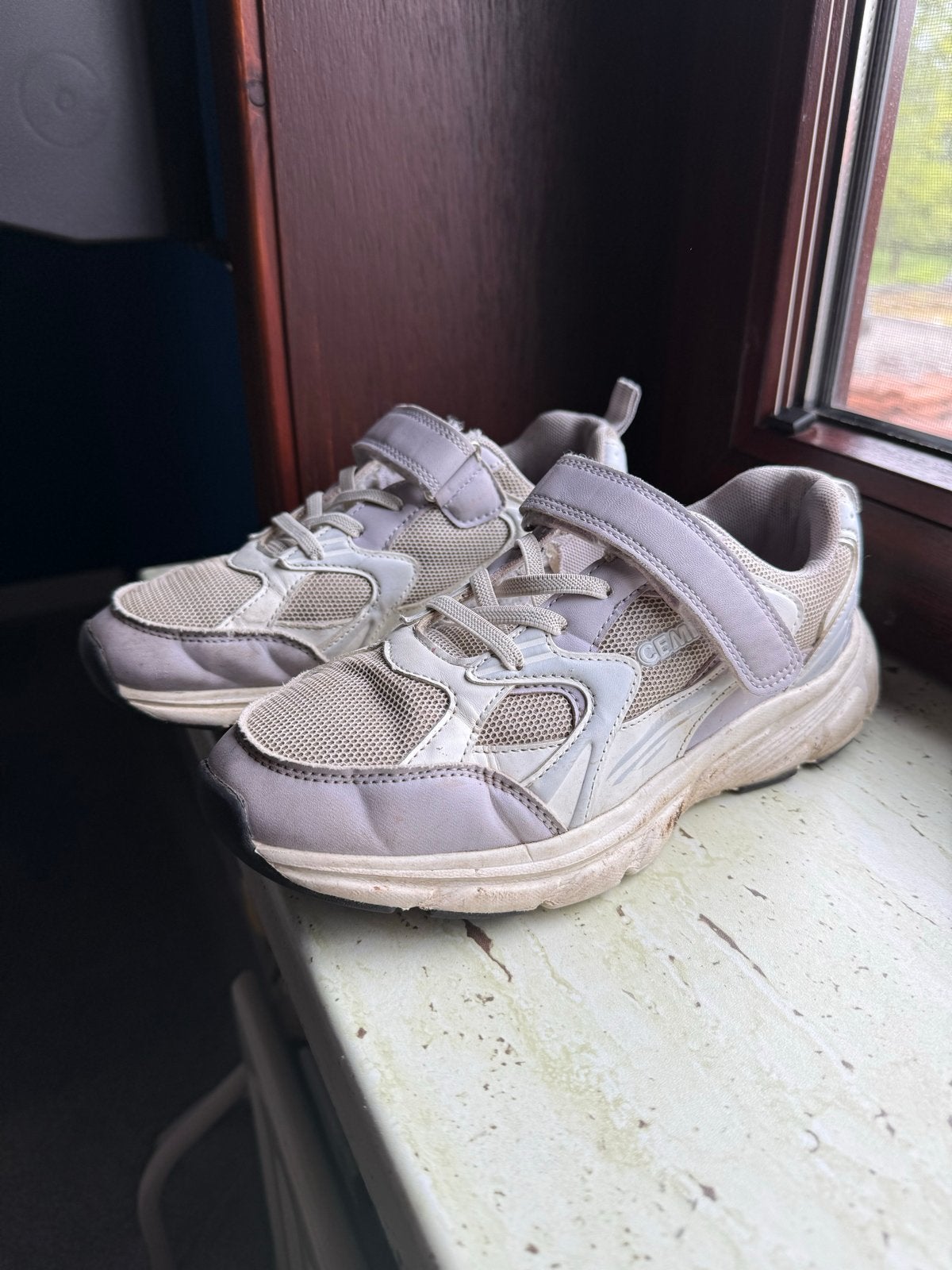 CEMI sneakers met klittenbandsluiting, Gebruikt, Meisje, Schoenen, Ophalen of Verzenden