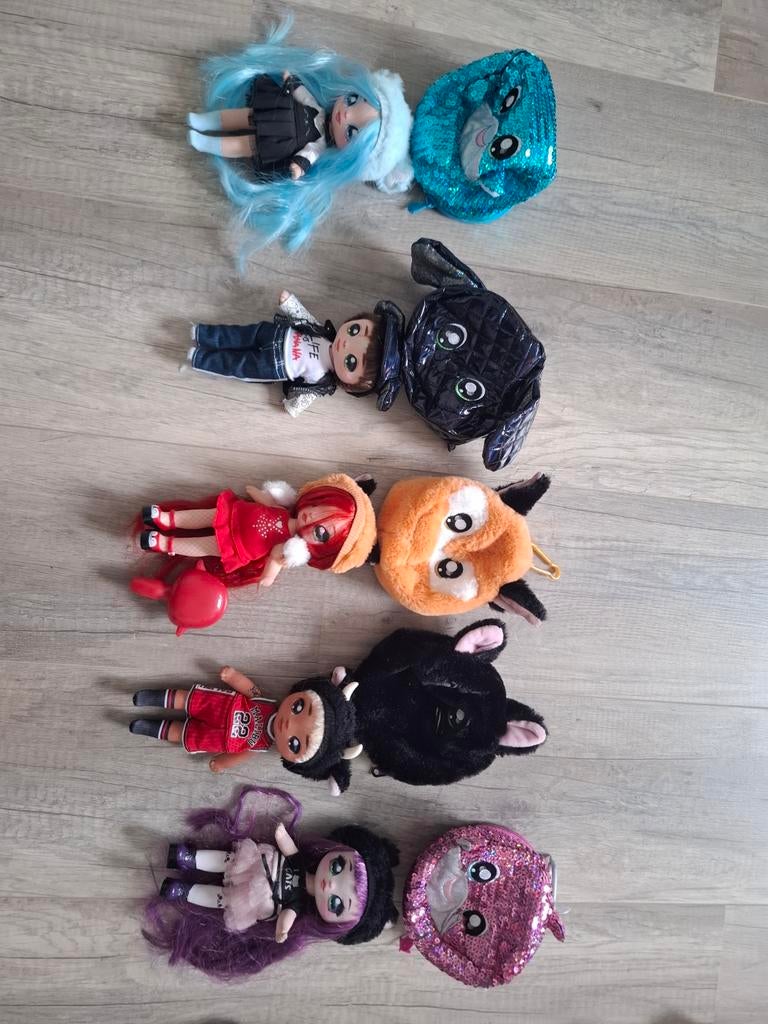 5 Na na na surprise poppetjes met tasje, Kinderen en Baby's, Speelgoed | Poppen, Ophalen of Verzenden, Zo goed als nieuw, Overige typen