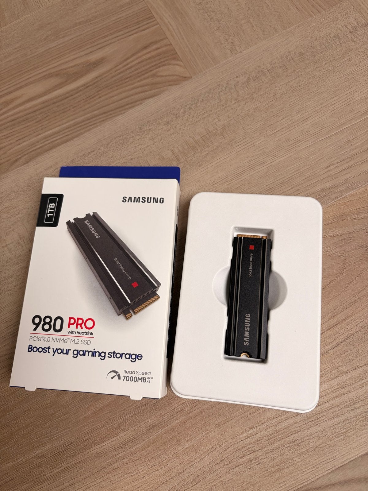 Samsung 980 PRO 1TB NVMe M.2 SSD met Heatsink, Intern, Console, Ophalen of Verzenden, Zo goed als nieuw