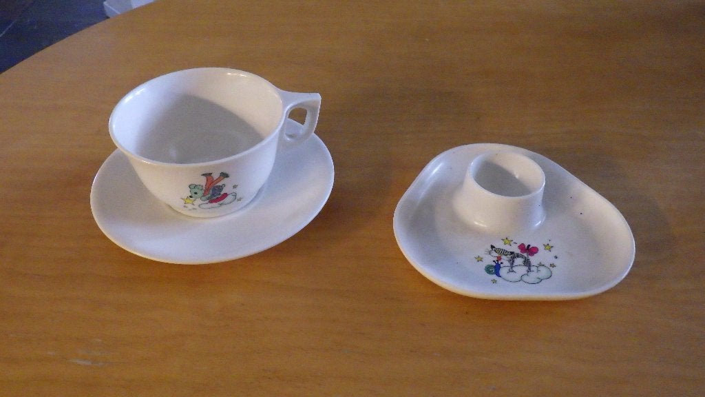 kinder kop- en schotel en eierdopje van kunststof, Ophalen of Verzenden, Huis en Inrichting