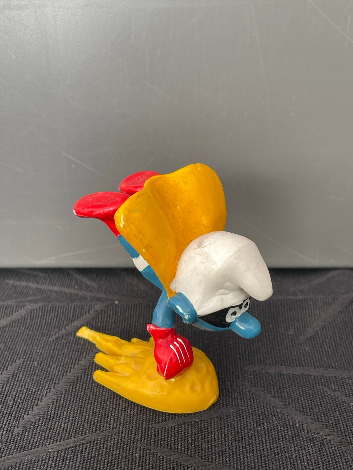 Superman smurf - Zeldzaam Figuurtje, Ophalen of Verzenden, Zo goed als nieuw, Overige Smurfen, Poppetje, Figuurtje of Knuffel