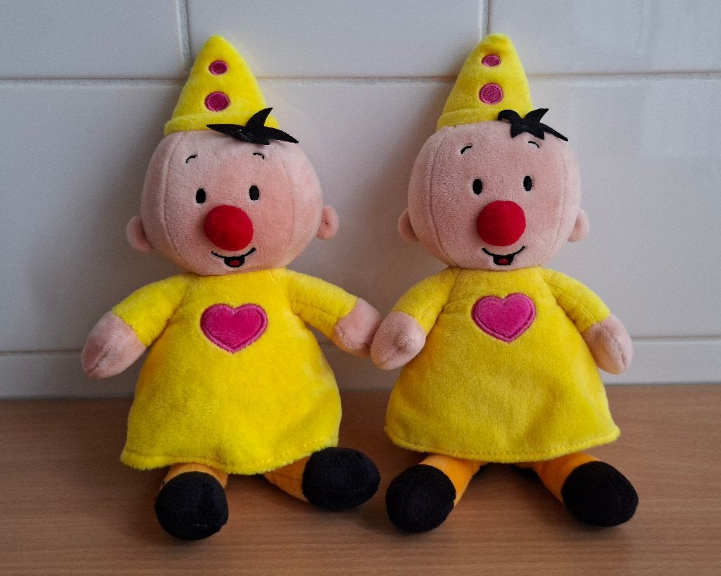 2x Knuffel van Studio 100, Bumba, Geel, Overige merken, Overige typen, Ophalen of Verzenden, Zo goed als nieuw