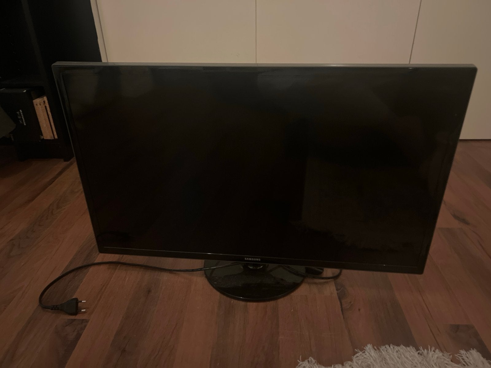 Samsung LCD TV 32 inch - Model UE32F4000AW, Gebruikt, 50 Hz, Samsung, HD Ready (720p)