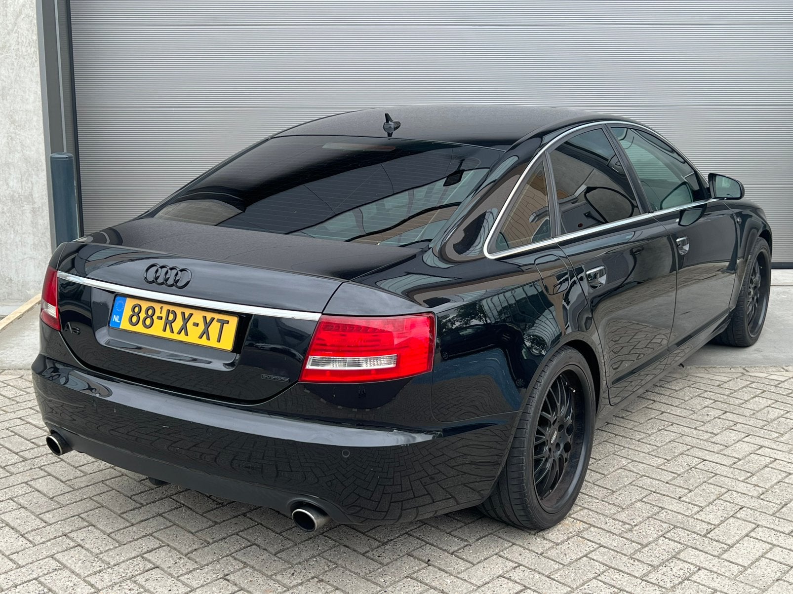 Zwarte Audi A6 3.2 FSI Quattro 4X4 Sedan Automaat/NieuweAPK!, Auto's, Audi, Automaat, 1655 kg, Alcantara, Zwart