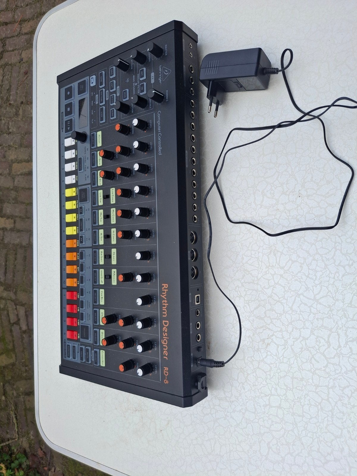 Behringer RD-8 drumcomputer, Ophalen of Verzenden, Zo goed als nieuw, Overige merken