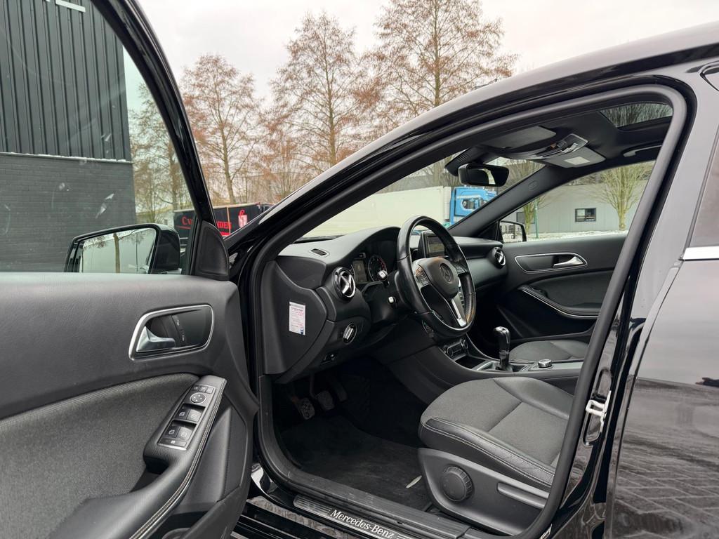 Mercedes-Benz A-klasse 180 Edition Navigatie 4U3 | 2013 |, Auto's, Mercedes-Benz, Voorwielaandrijving, Gebruikt, 4 cilinders, Met garantie (alle)