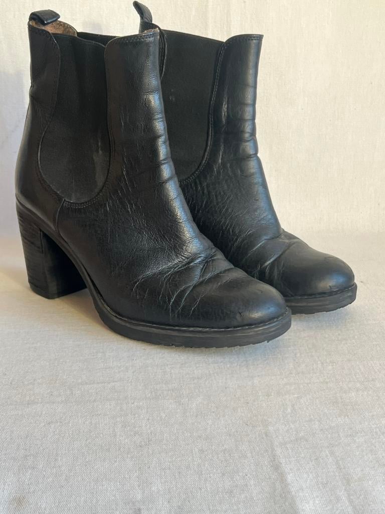 Lavorato a mano boots zwart leer maat 37 hak 8 cm, Kleding | Dames, Zwart, Lage of Enkellaarzen, Ophalen of Verzenden, Gedragen