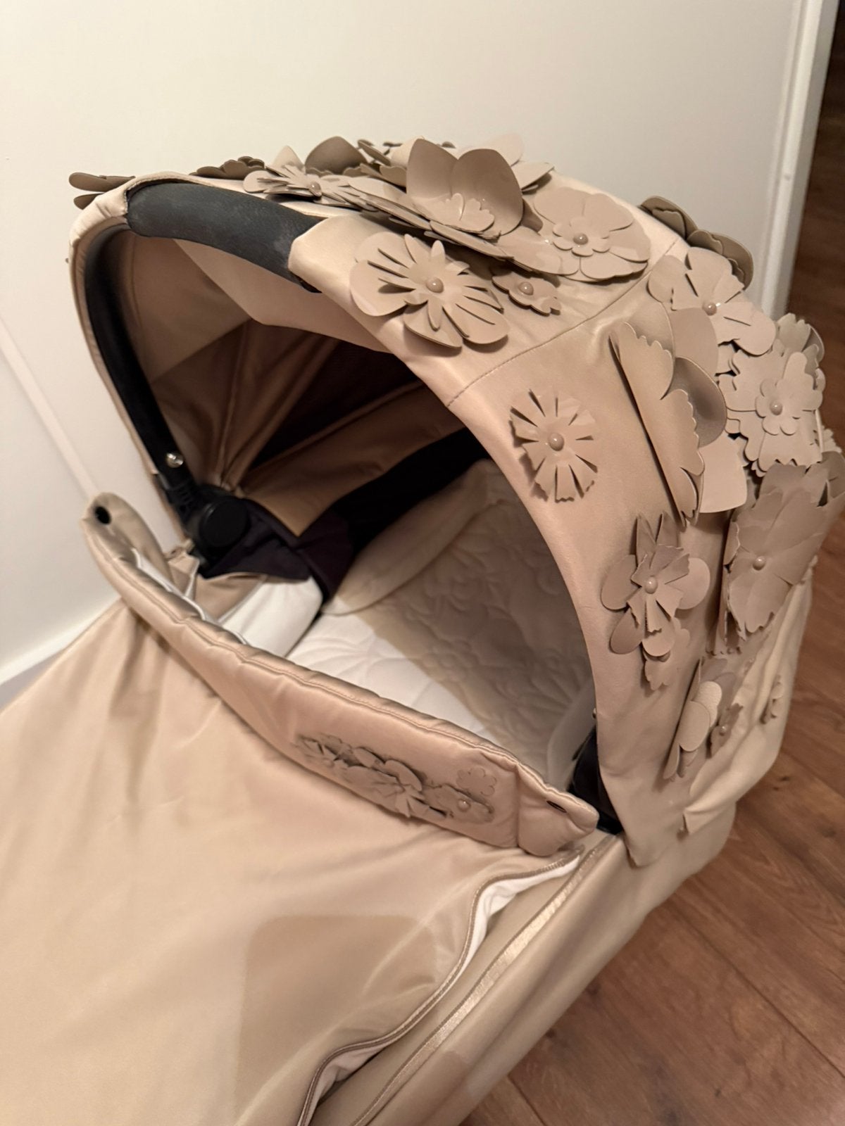 Cybex Priam Lux Carry Cot - Blossom Edition Special edition, Zo goed als nieuw, Met reiswieg, Ophalen, Kinderwagen