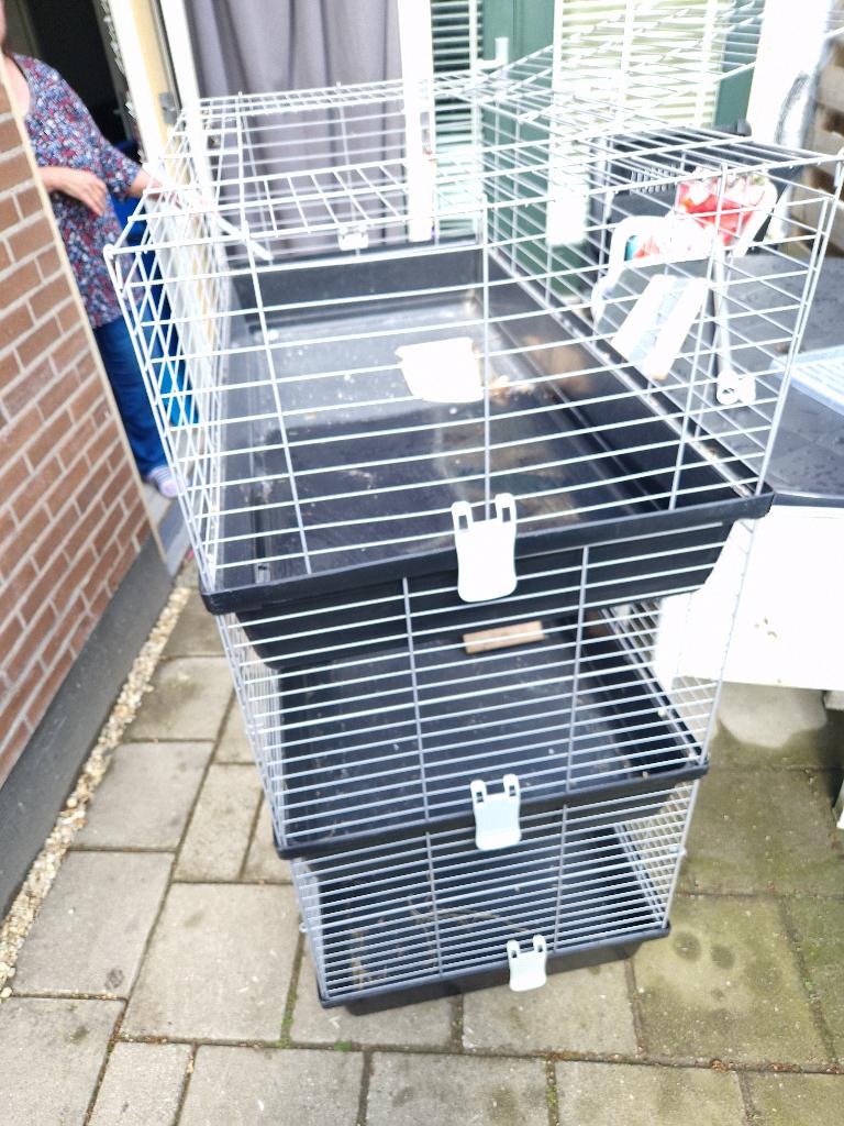 Konijnenhok 3hoog, Ophalen, 110 cm of meer, Eekhoorn, Zo goed als nieuw