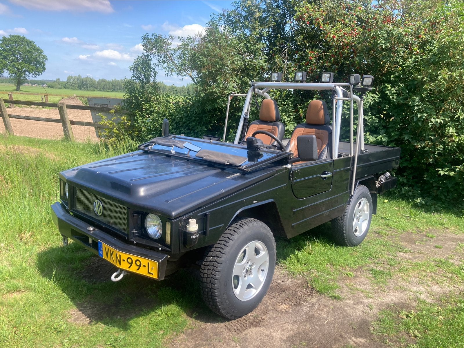 VW Iltis Jagdwagen 4X4 Cabriolet Oldtimer 33.460 km Nw. APK, Auto's, 1160 kg, Zwart, 4 cilinders, Zwart