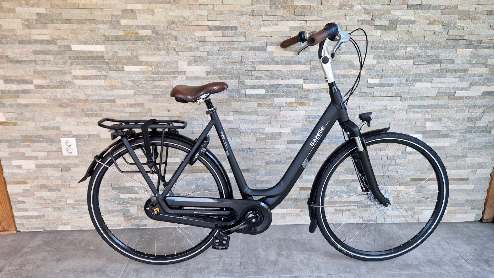 Gazelle Orange c7+ 28 inch in Nieuwstaat !!

28 inch
frame 5, Ophalen, Versnellingen, 56 cm of meer, Zo goed als nieuw