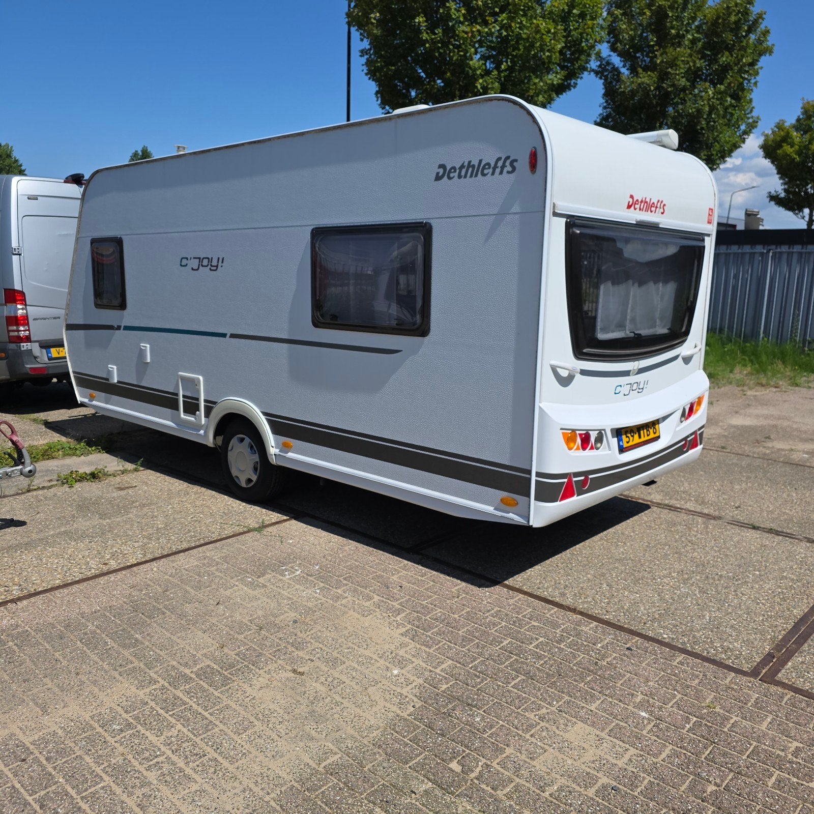 Dethleffs 460 LE (2020) met enkele bedden en Thule luifel!!!, Luifel, Rondzit, 750 - 1000 kg, Particulier