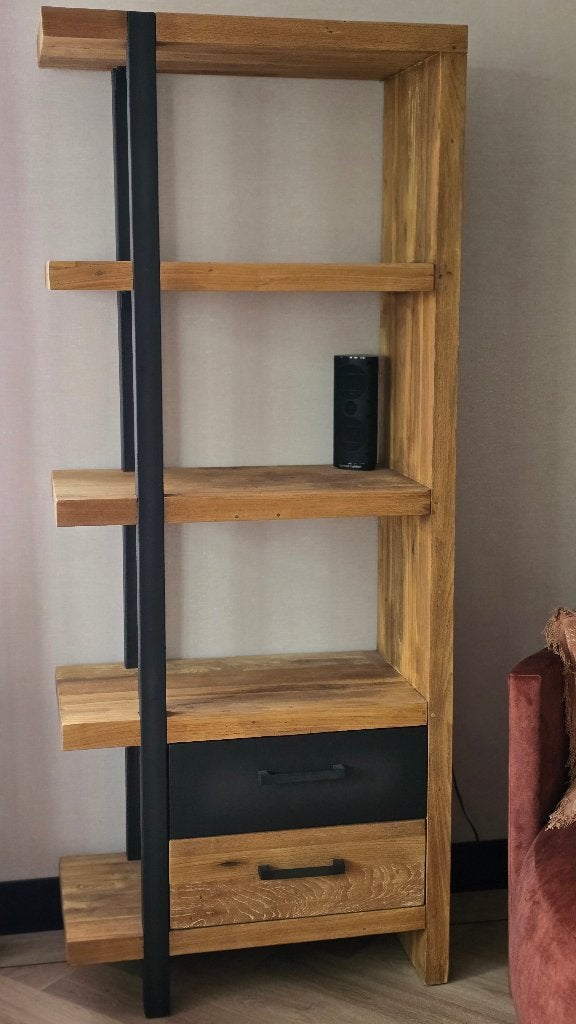 Robuuste kast ( 2 stuks beschikbaar ), Ophalen, Robuust / landelijk, 50 tot 100 cm, Zo goed als nieuw