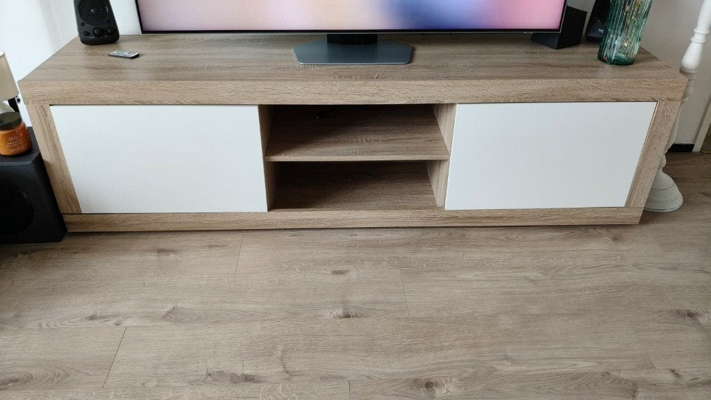 JYSK TV-meubel 180 cm eikenlook/wit - nette staat, Huis en Inrichting, Kasten | Televisiemeubels, Ophalen, 150 tot 200 cm, Eikenhout