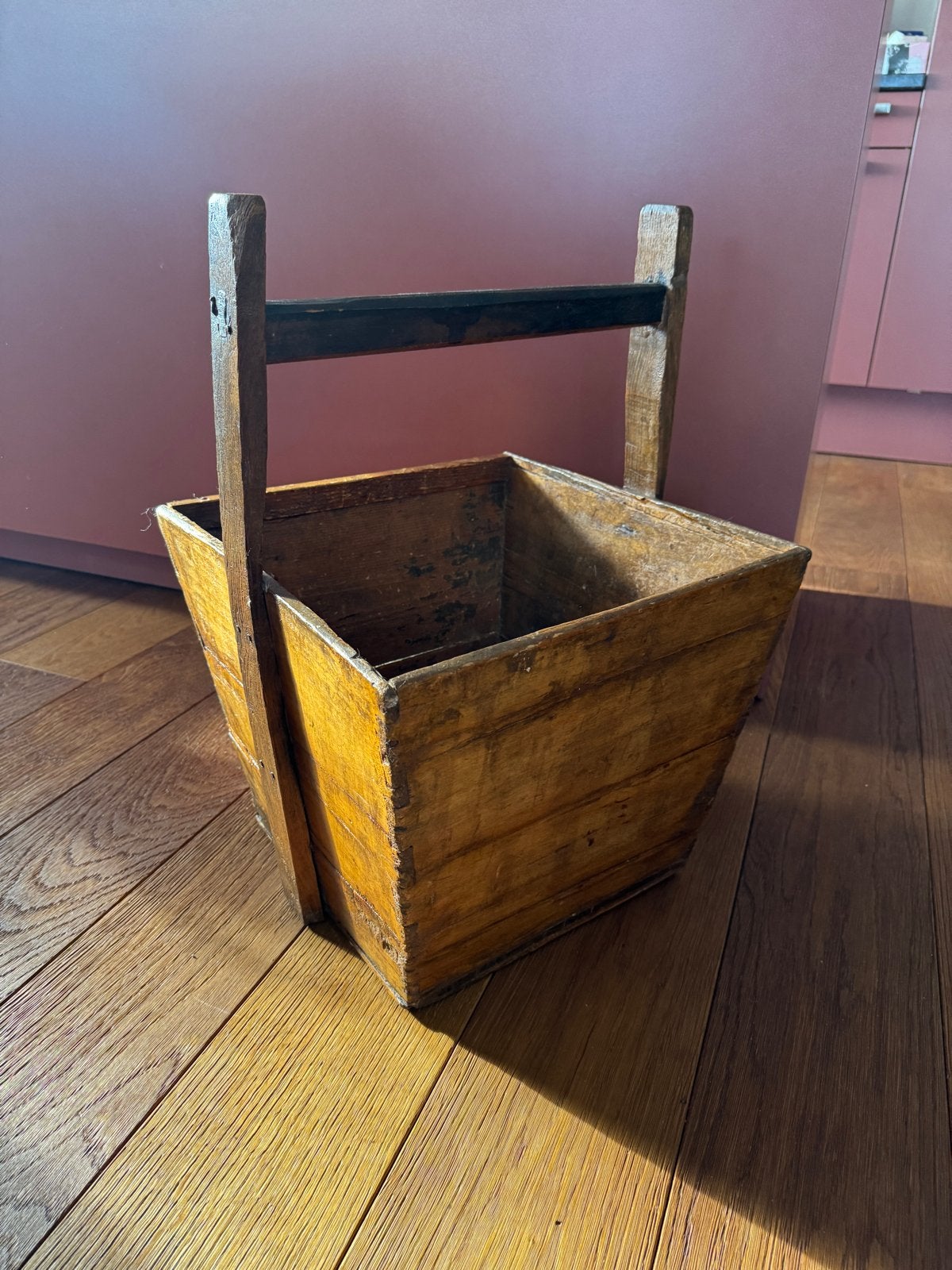 houten emmer/mand met handvat, Ophalen