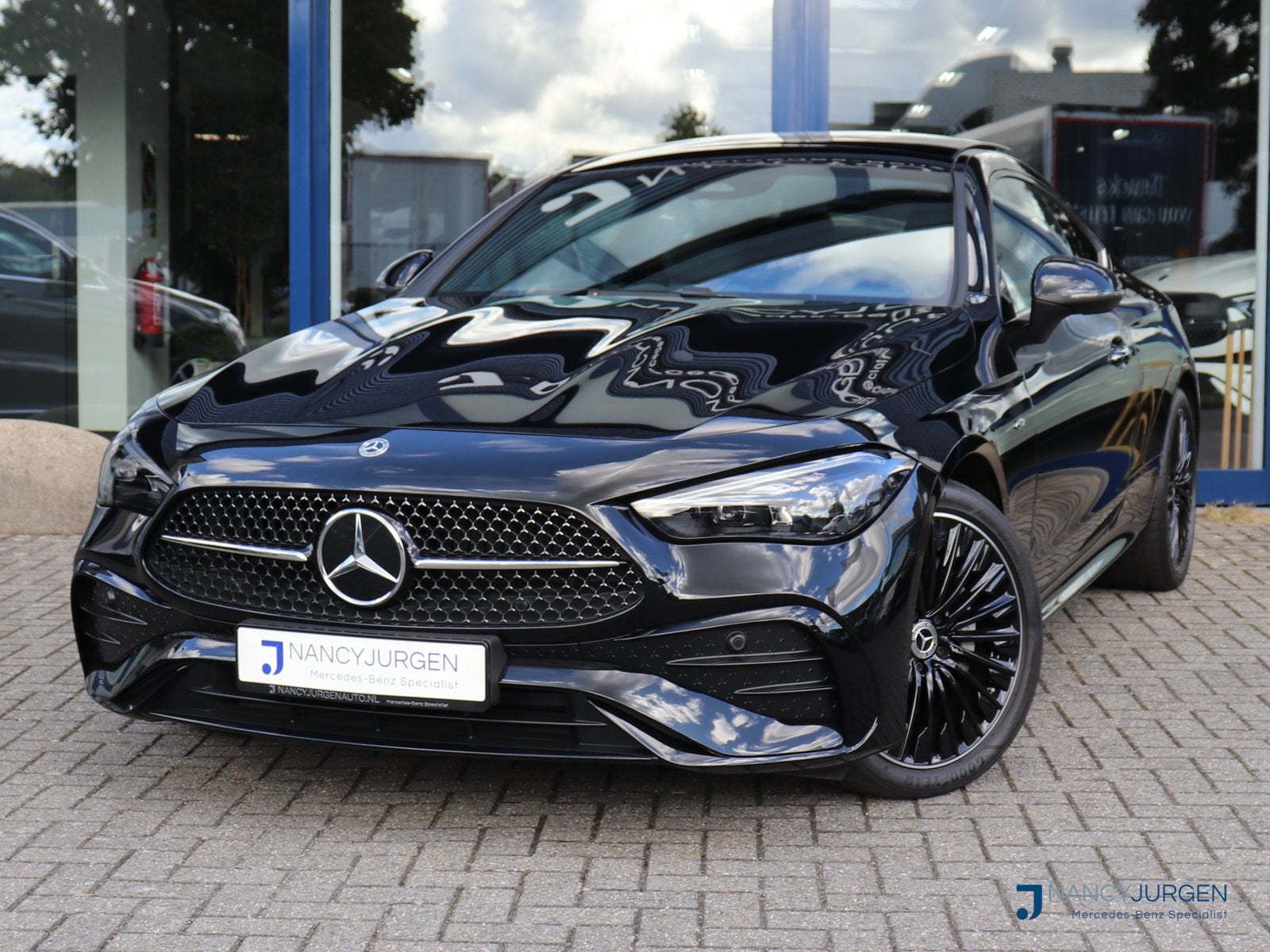 Mercedes-Benz CLE Coupé 300 e AMG | Pano Dak | Night | Burm, Auto's, Dealer onderhouden, Automatische klimaatregeling, 4 cilinders