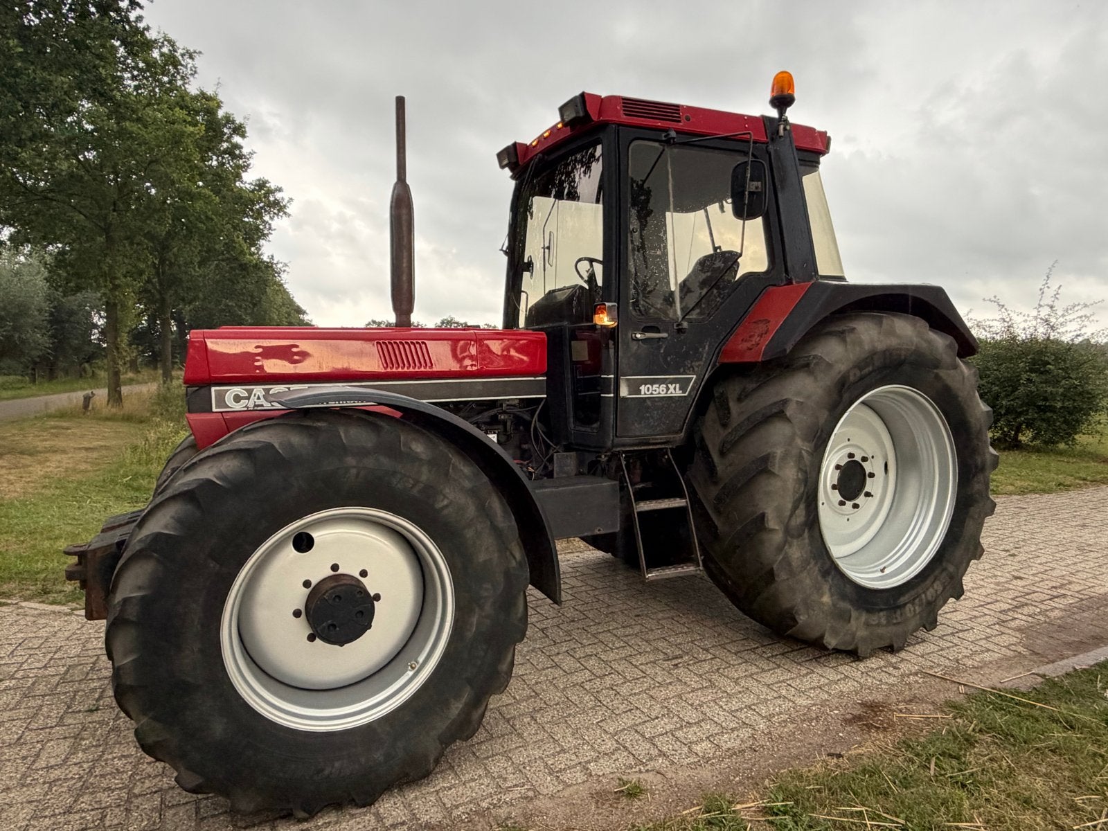 Case IH 1056 XL 40km/u, Ophalen, 80 tot 120 Pk, Gebruikt, Case IH