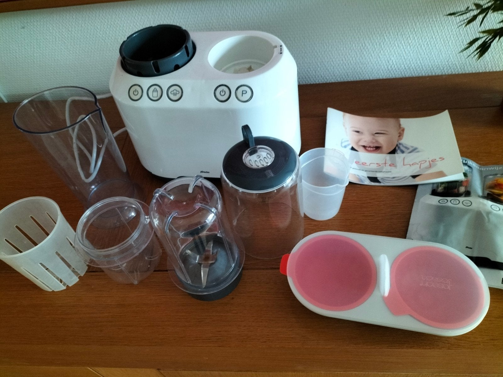 Foodmachine voor de eerste verse hapjes., Ophalen