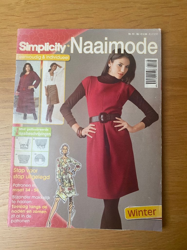 Simplicity x 2 stuks, Hobby en Vrije tijd, Kledingpatronen, Overige merken, Overige typen, Vrouw, Ophalen of Verzenden