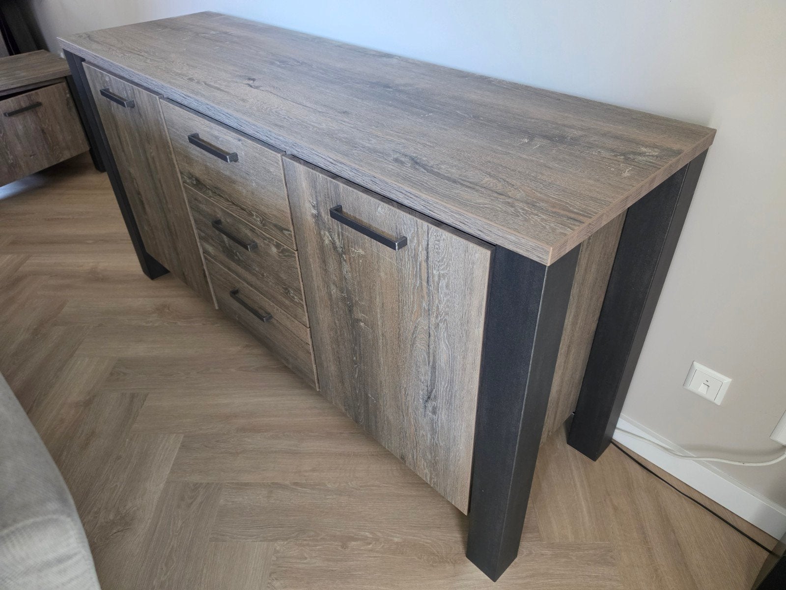 Industrieel look dressoir 167x50x84 cm, Met deur(en), 150 tot 200 cm, Zo goed als nieuw, Industrieel