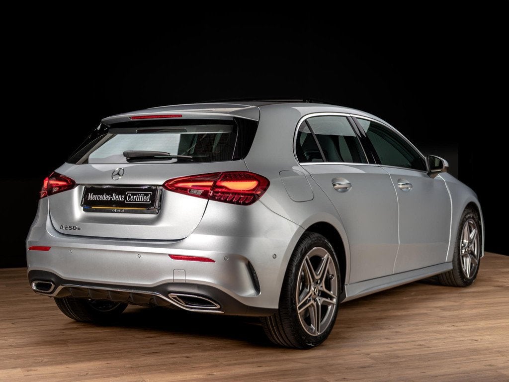 Mercedes-Benz A-Klasse Hatchback 250 e Business Solution AMG, Auto's, Mercedes-Benz, Gebruikt, 4 cilinders, Bedrijf, 42 km/l