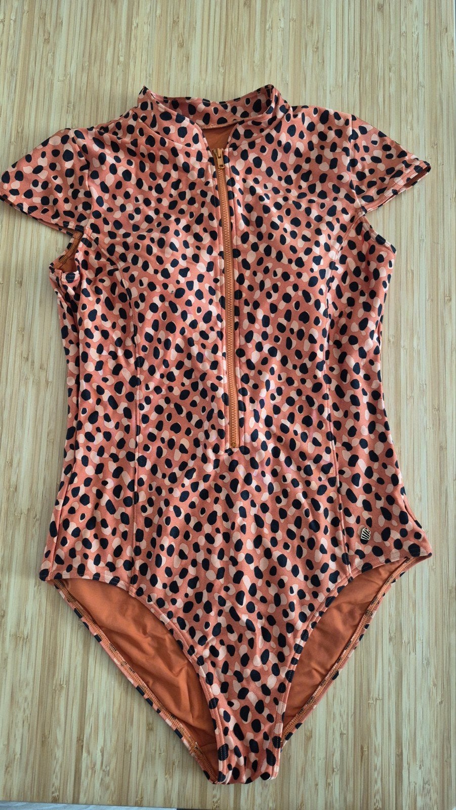 Zwemkleding dames - Badpak met korte mouwen, Kleding | Dames, Badmode en Zwemkleding, Beachlife, Ophalen of Verzenden, Zo goed als nieuw