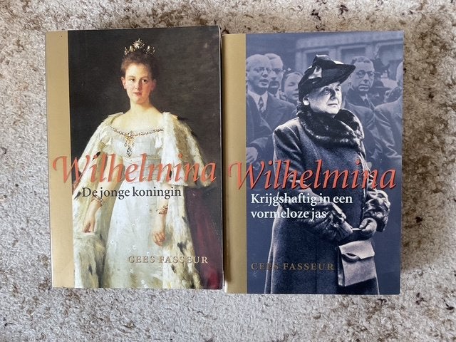 Biografie in 2 delen van Koningin Wilhelmina, Ophalen of Verzenden, Zo goed als nieuw, Cees Fasseur
