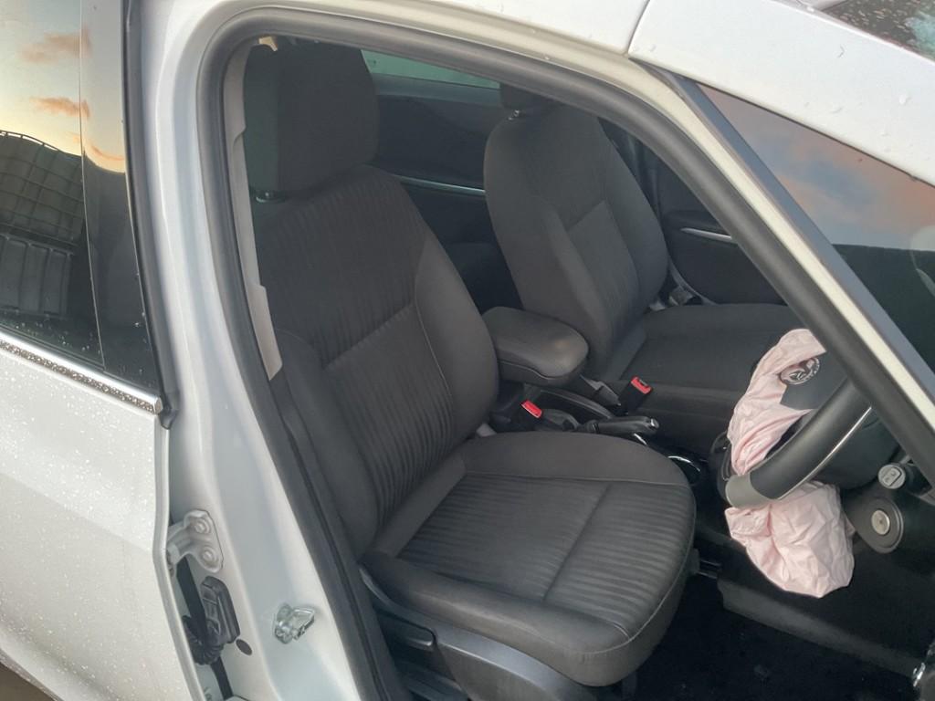 Interieur Opel Zafira Tourer (P12) (2011-10/2018-05), Auto-onderdelen, Gebruikt, Bahnhofsplatz, Rüsselsheim am Main 65423, , Duitsland