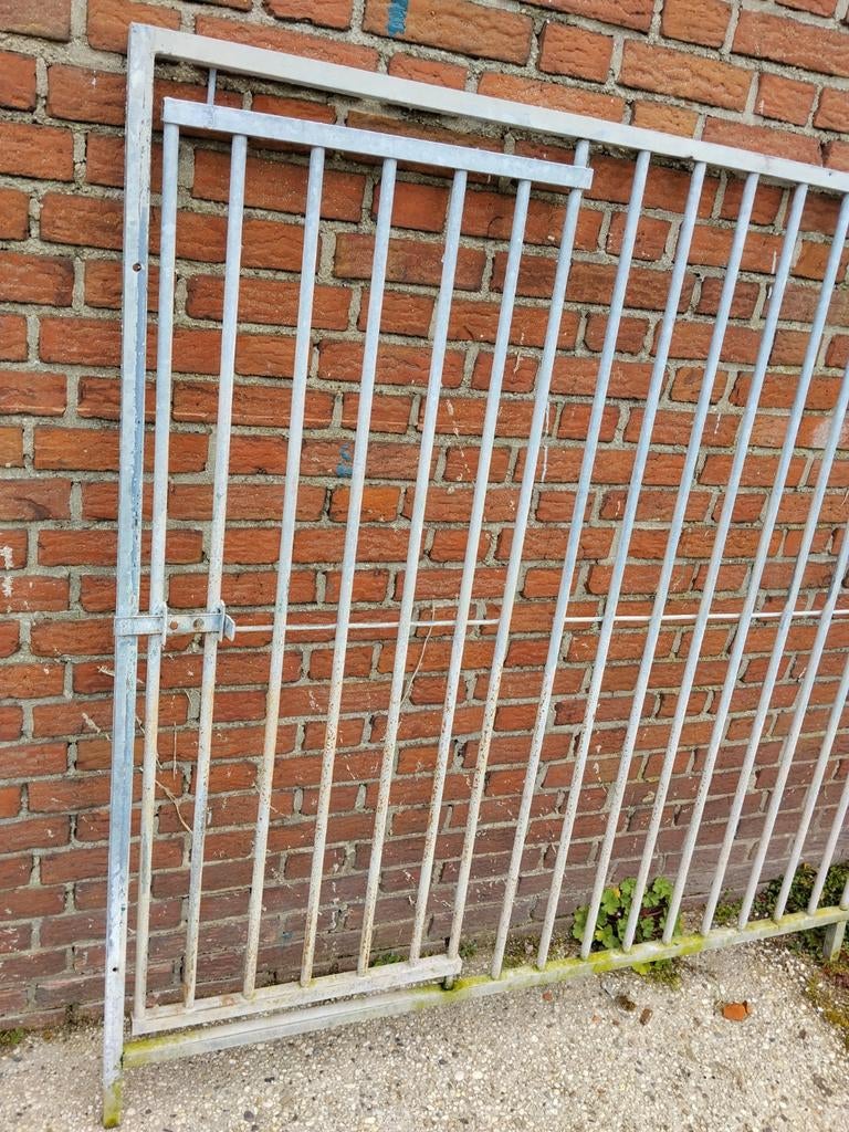 Gegalvaniseerd Spijlenhekwerk met Poort voor hondenkennel, Ophalen, Hondenkennel, 100 cm of meer, 110 cm of meer