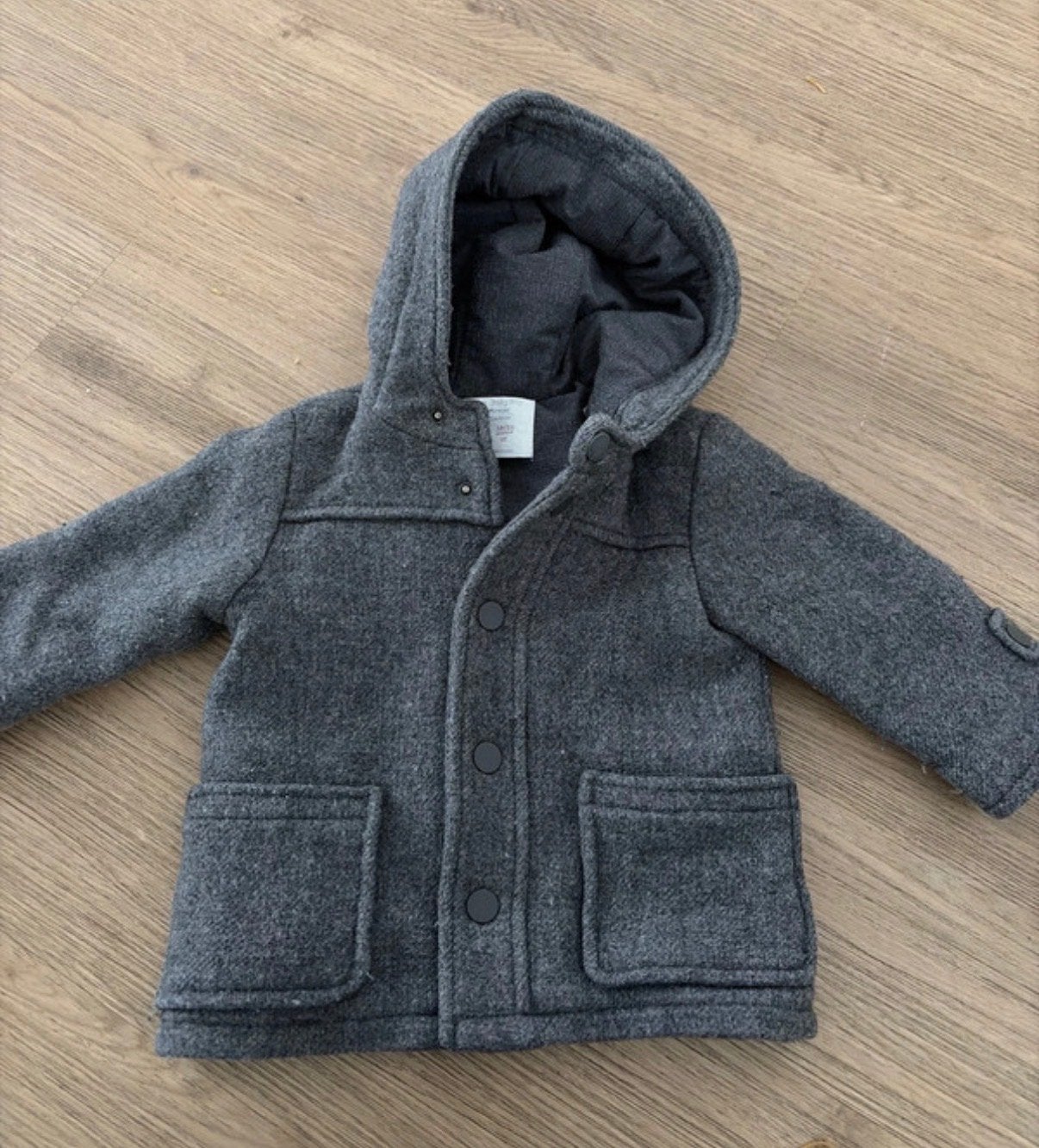 Grijze baby jas met capuchon - Zara BabyBoy, Kinderen en Baby's, Ophalen of Verzenden, Zo goed als nieuw
