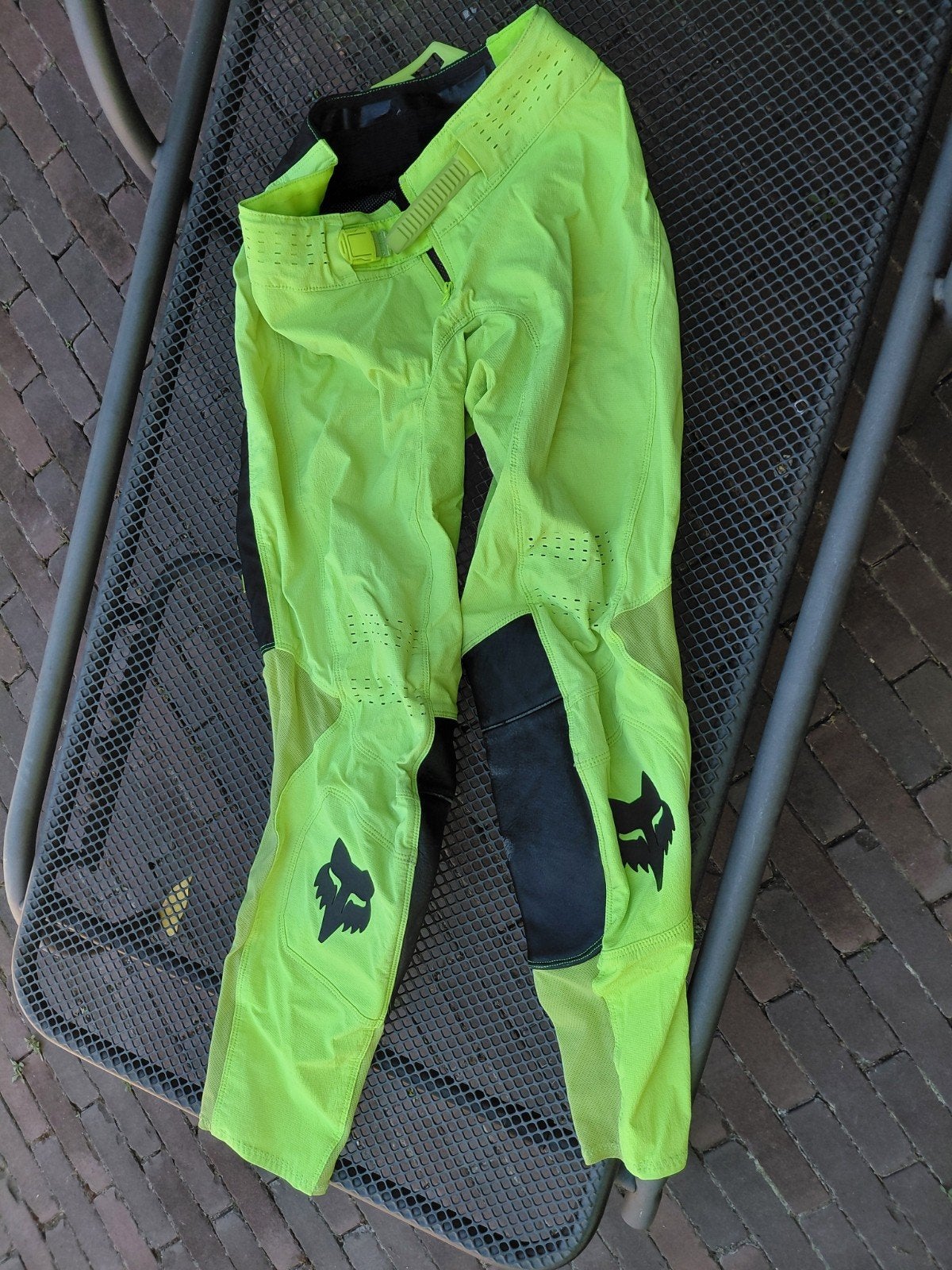 Fox crossbroek maat XS in nette staat, Geel, Ophalen of Verzenden, Voetbal, Fox