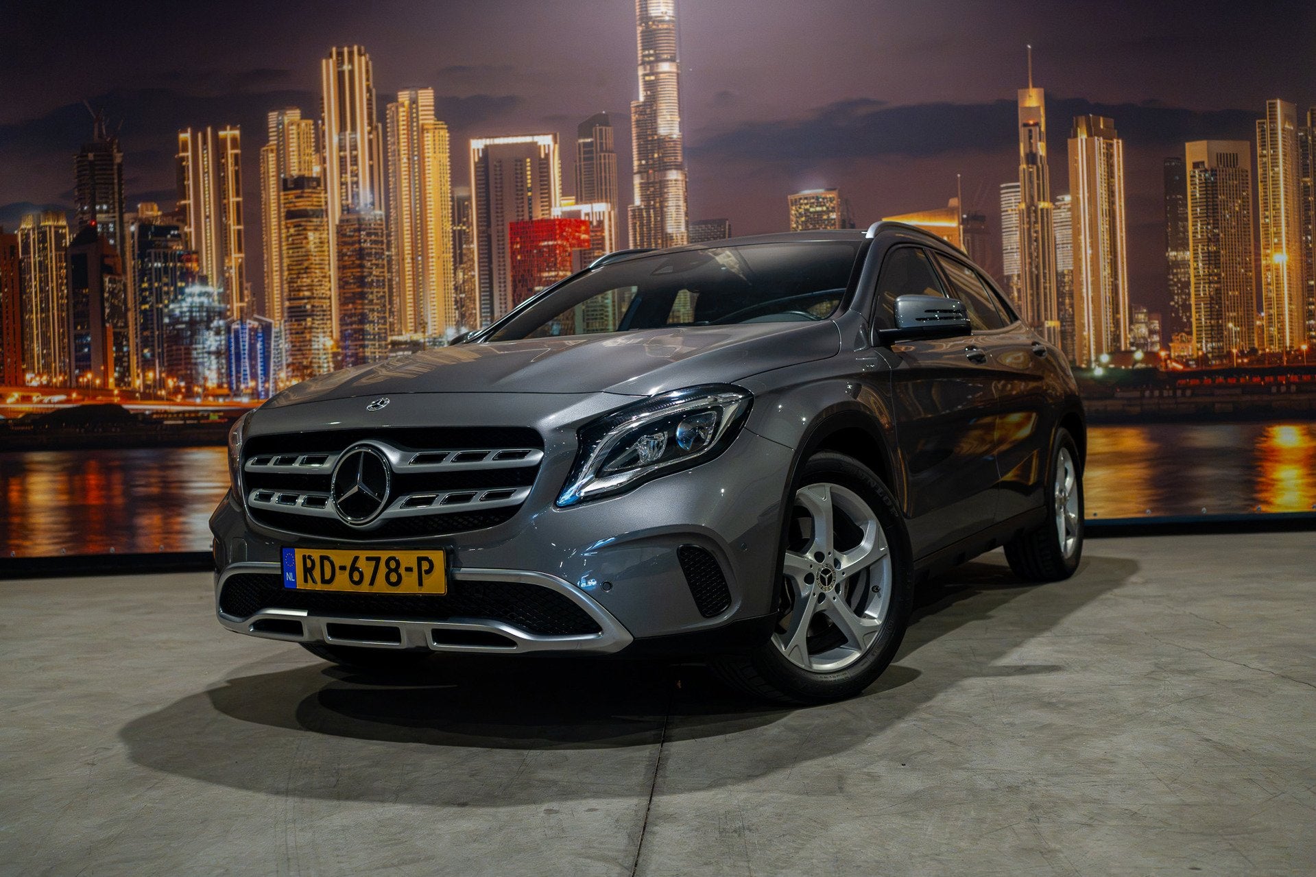 Mercedes-Benz GLA-klasse 250 Premium Plus, Auto's, 730 kg, Gebruikt, Euro 6, 4 cilinders