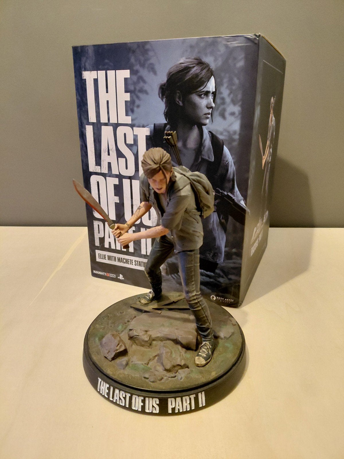 The Last of Us Ellie With Machete Statue, Ophalen of Verzenden, Zo goed als nieuw, Fantasy