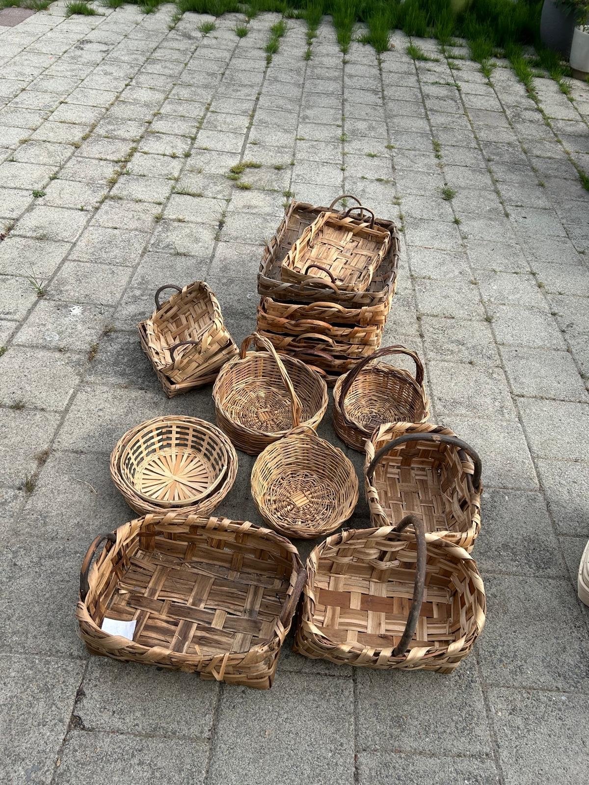 Diverse rieten manden en schalen, Huis en Inrichting, Woonaccessoires | Schalen en Manden, Gebruikt, Mand, Ophalen of Verzenden